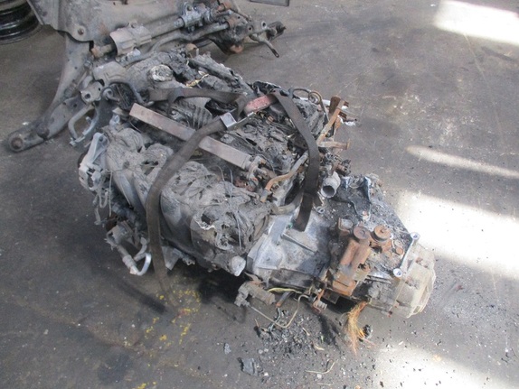 Riel inyección Kia RIO  USADO